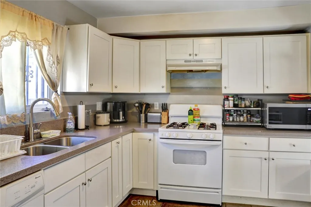 Additional image 35 of 5008 Cimarron, Los Angeles, CA 90062