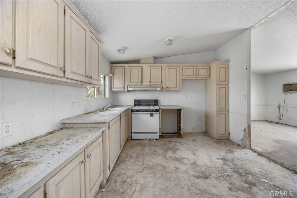 Additional image 10 of 59125 Shayne Lane, Landers, CA 92285