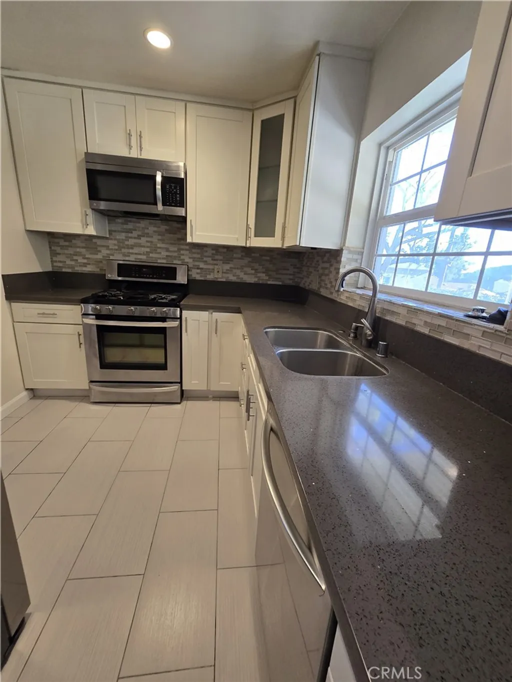 Additional image 5 of 2944 Mayfield Ave, La Crescenta, CA 91214