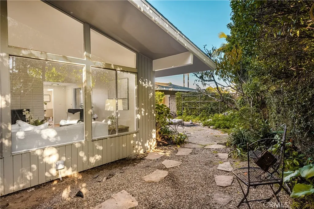 Additional image 13 of 337 Vista Baya, Costa Mesa, CA 92627