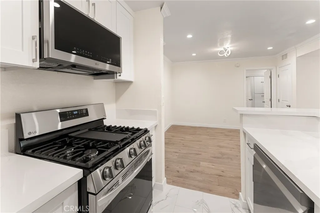 Additional image 50 of 18620 Hatteras Unit 173, Tarzana, CA 91356