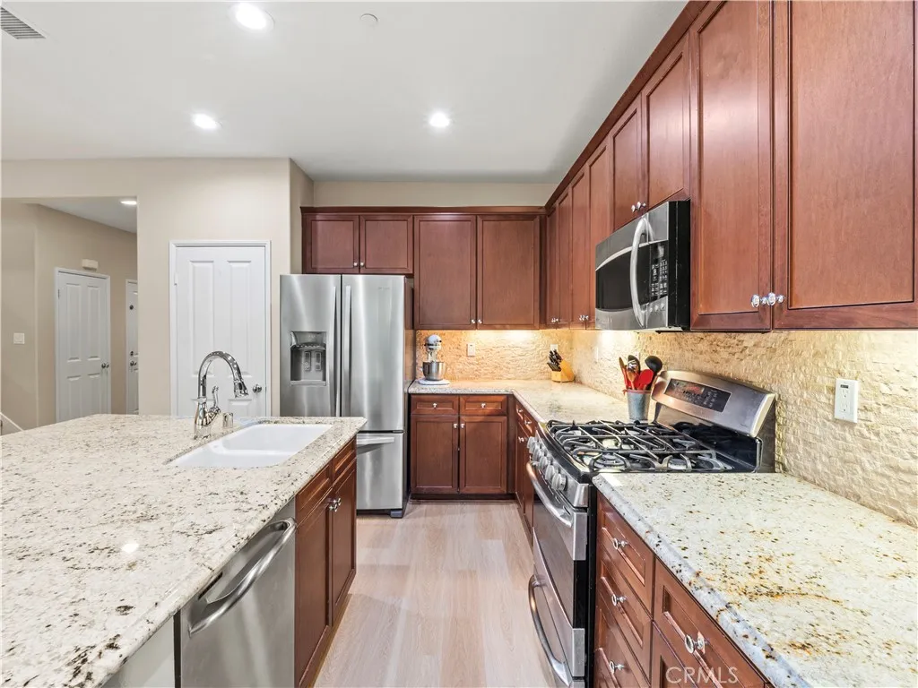 Additional image 7 of 19205 Carranza Ln, Saugus, CA 91350