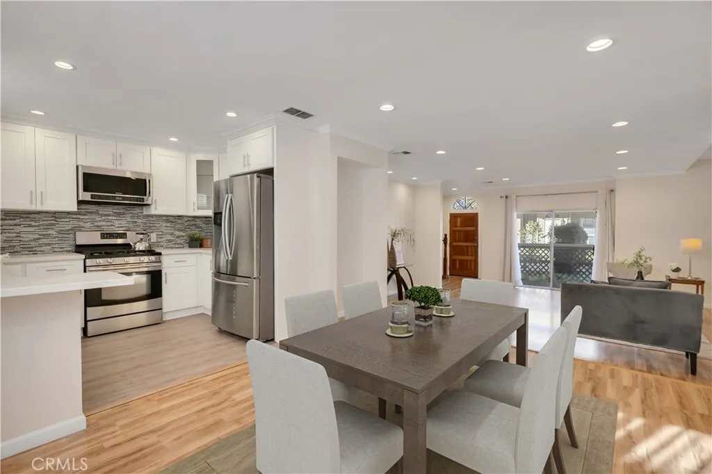 Additional image 8 of 8958 Burnet Avenue Unit E6, North Hills, CA 91343