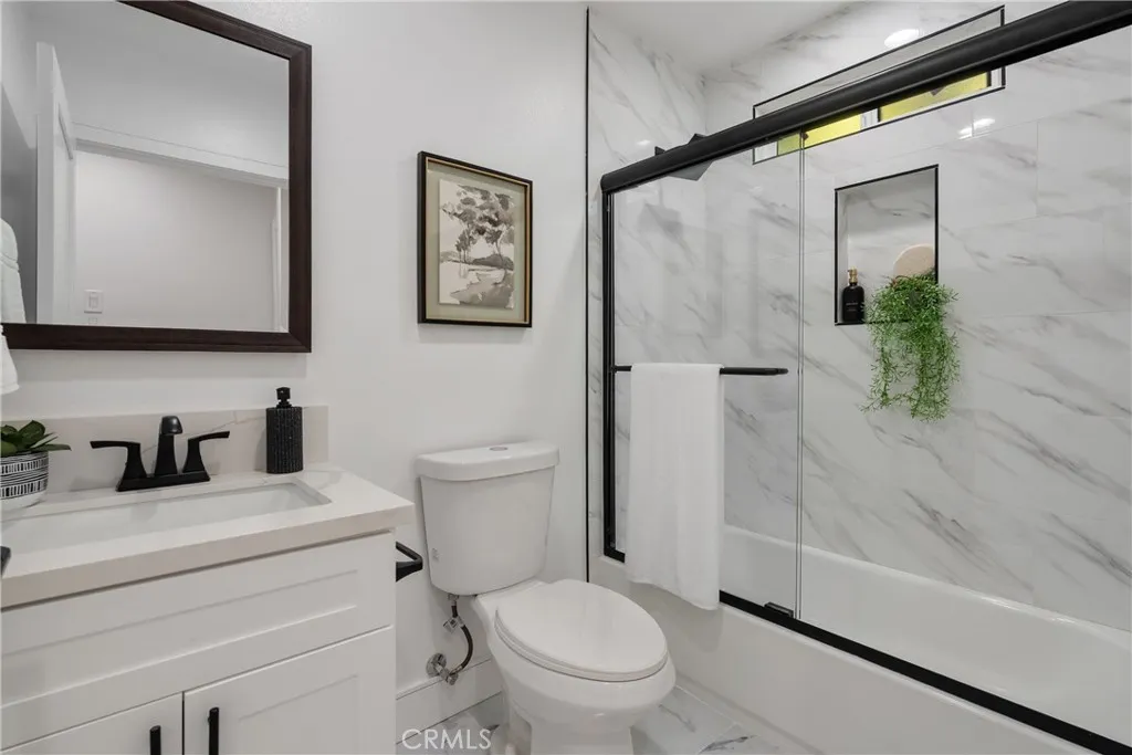 Additional image 54 of 2706 S Cochran Ave, Los Angeles, CA 90016