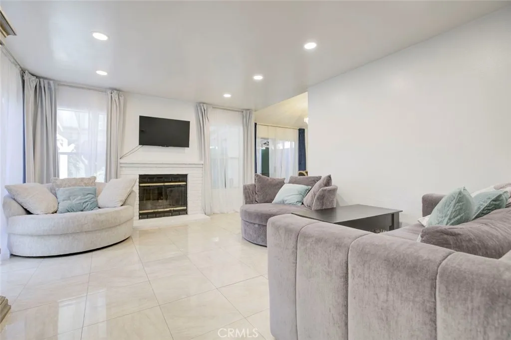 Additional image 58 of 12325 Sweetbriar, Pacoima, CA 91331