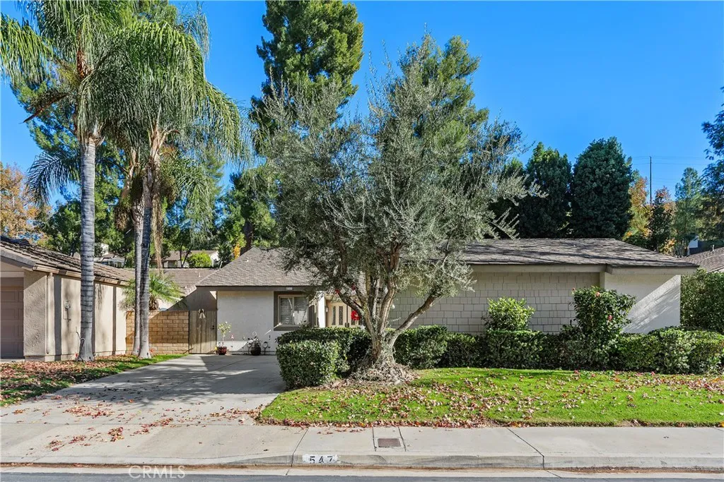 Property image for 547 Via Zapata, Riverside, CA 92507