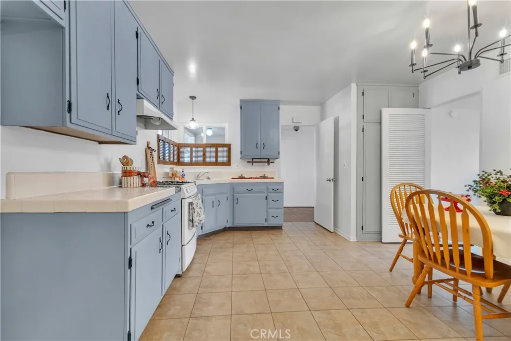 Additional image 43 of 27967 Urbandale Ave, Saugus, CA 91350