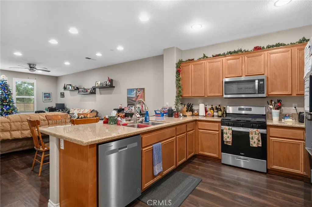 Additional image 4 of 15723 Parkhouse Dr, Fontana, CA 92336