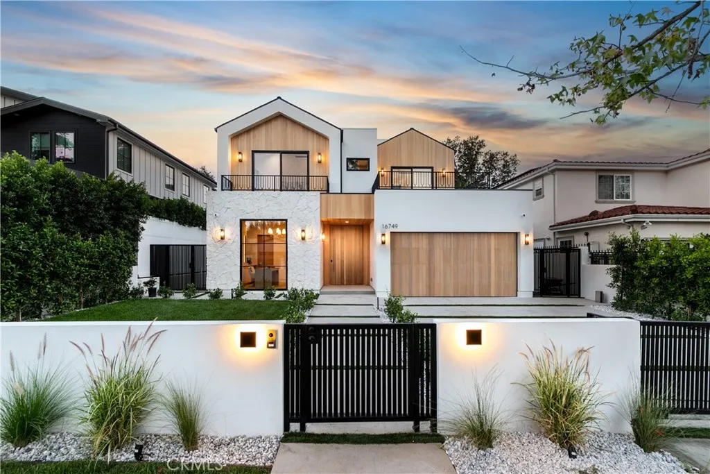 Additional image 2 of 16749 Addison St, Encino, CA 91436