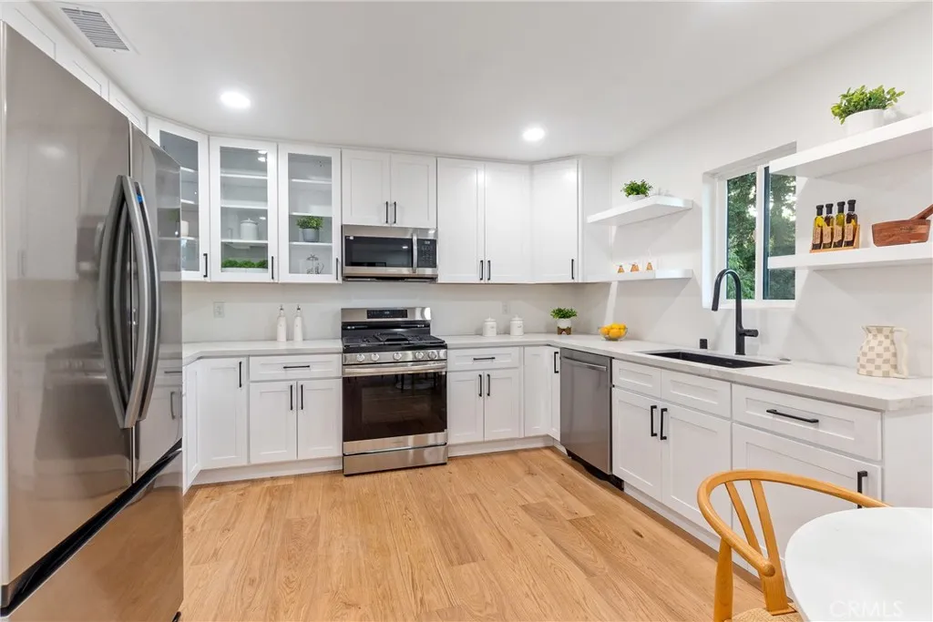 Additional image 40 of 5166 Marmol Drive, Woodland Hills, CA 91364