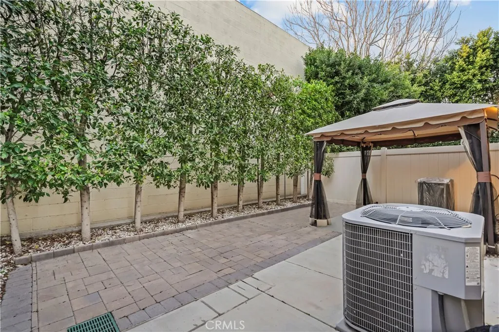 Additional image 76 of 7619 N Patriot Way, Van Nuys, CA 91405