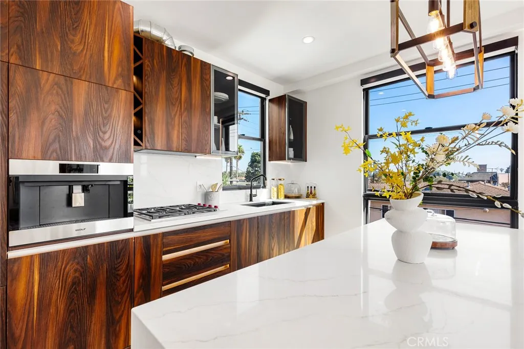 Additional image 16 of 3975 Frances Avenue, West Los Angeles, CA 90066