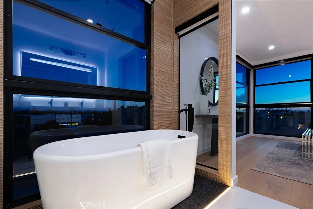 Additional image 57 of 3975 Frances Avenue, West Los Angeles, CA 90066