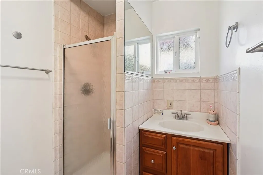Additional image 5 of 6608 Arlington Avenue, Los Angeles, CA 90043