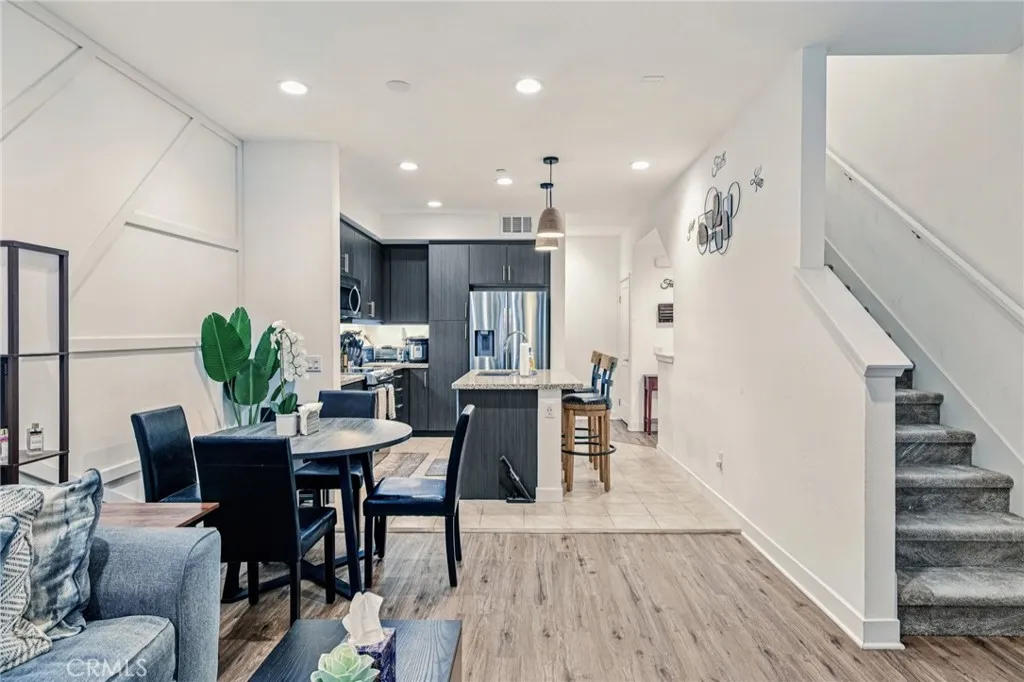 Additional image 8 of 2520 Valentina Way Unit 6, Commerce, CA 90040