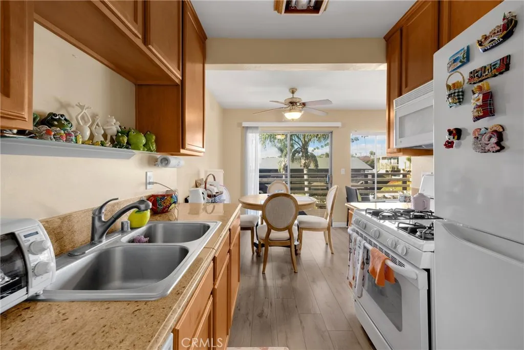 Additional image 41 of 1410 W Lambert Rd Unit 202, La Habra, CA 90631