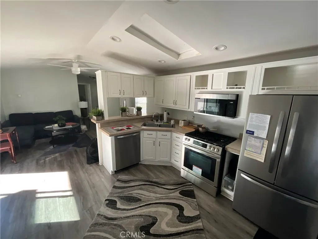 Additional image 9 of 2060 Newport Blvd, Costa Mesa, CA 92627