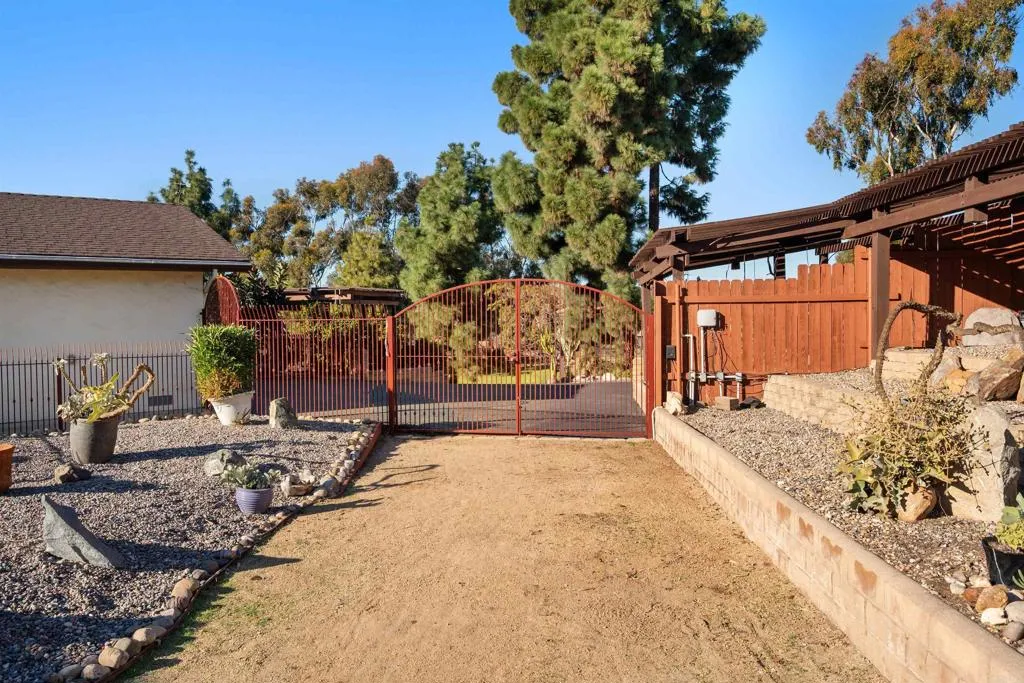 Additional image 114 of 3870 Avenida San Miguel, Bonita, CA 91902