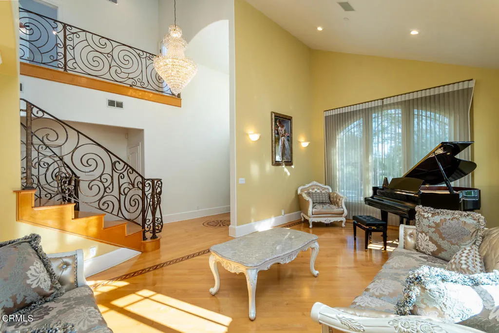 Additional image 10 of 1075 E Tujunga Avenue, Burbank, CA 91501