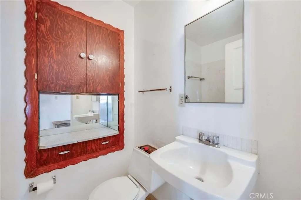 Additional image 54 of 2912 Allred St, Lakewood, CA 90712