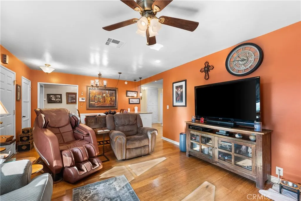 Additional image 11 of 1335 W Ivyton St, Lancaster, CA 93534