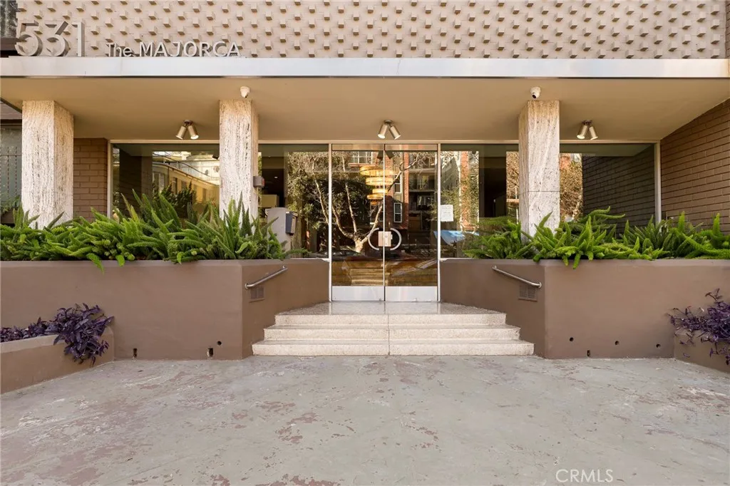 Additional image 4 of 531 N Rossmore Avenue Unit 202, Los Angeles, CA 90004