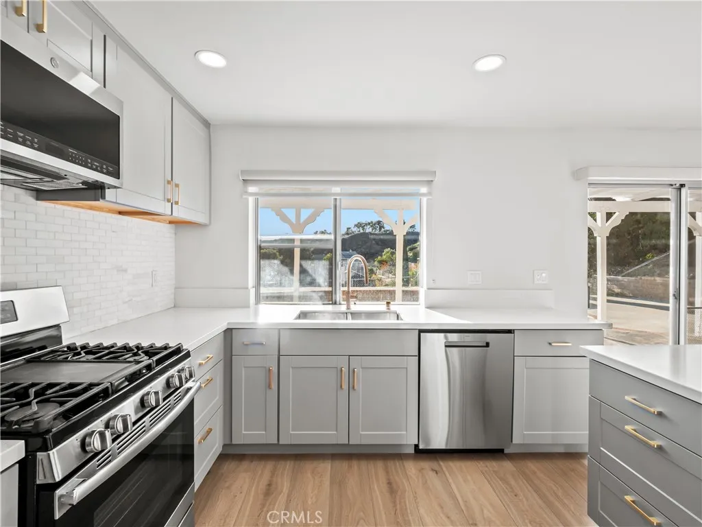 Additional image 36 of 23208 Cuervo Dr, Valencia, CA 91354