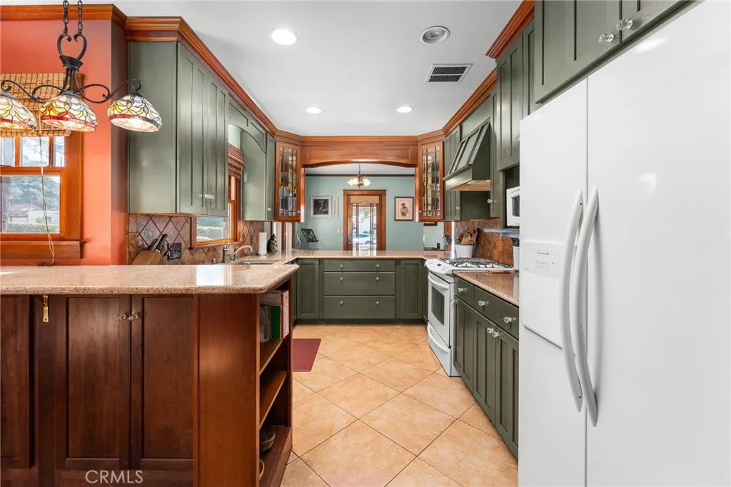 Additional image 19 of 1021 Campus Avenue, Redlands, CA 92374