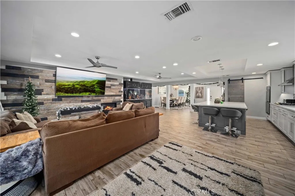 Additional image 23 of 24344 Valley St, Newhall, CA 91321