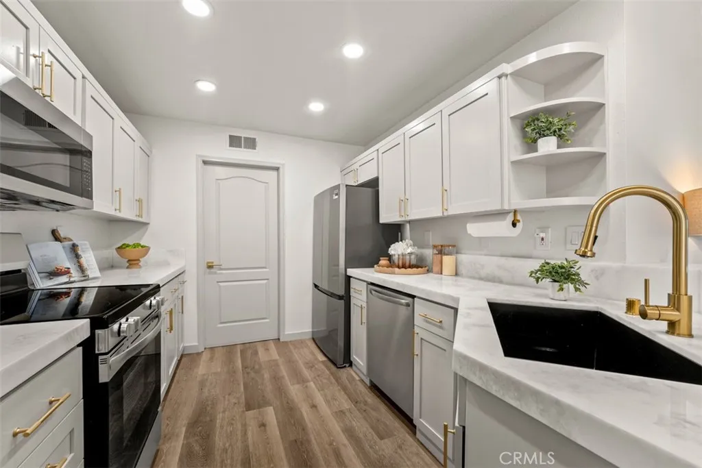 Additional image 11 of 93 Lehigh Aisle, Irvine, CA 92612