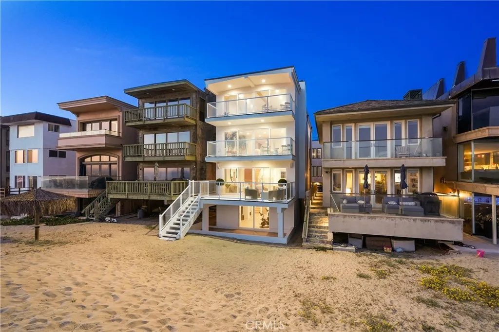 105 A Surfside Avenue, Surfside, CA 90743