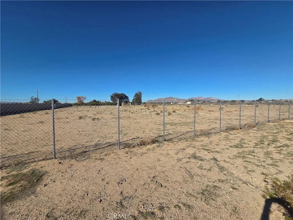 Additional image 8 of 43070 Duntroon St, Newberry Springs, CA 92365