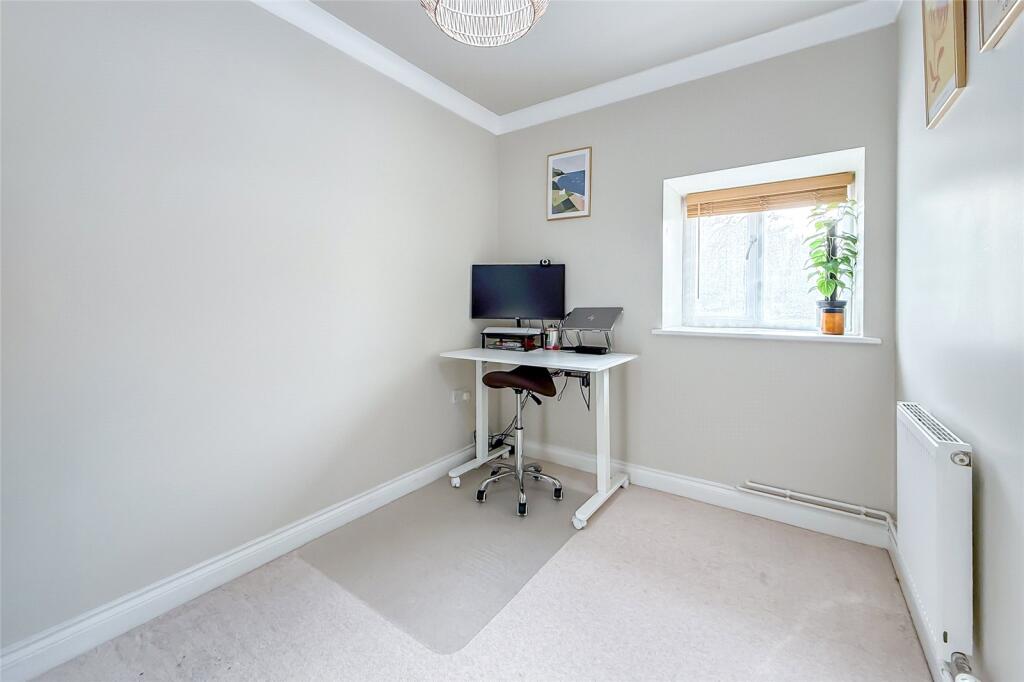 Additional image 5 of Astwick Manor, Coopers Green Lane, Hatfield, Hertfordshire, AL10