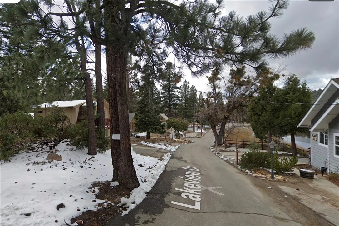 Additional image 3 of 33432 Lake View Dr, Running Springs, CA 92382