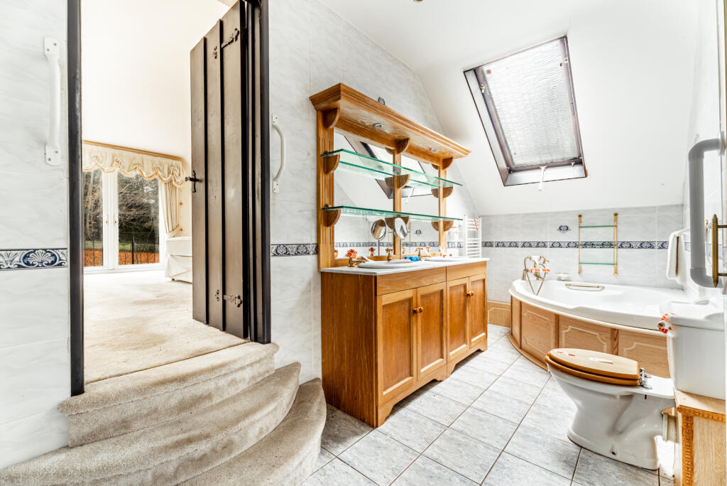 Additional image 13 of Delmer End Lane, Flamstead, St. Albans, Hertfordshire, AL3