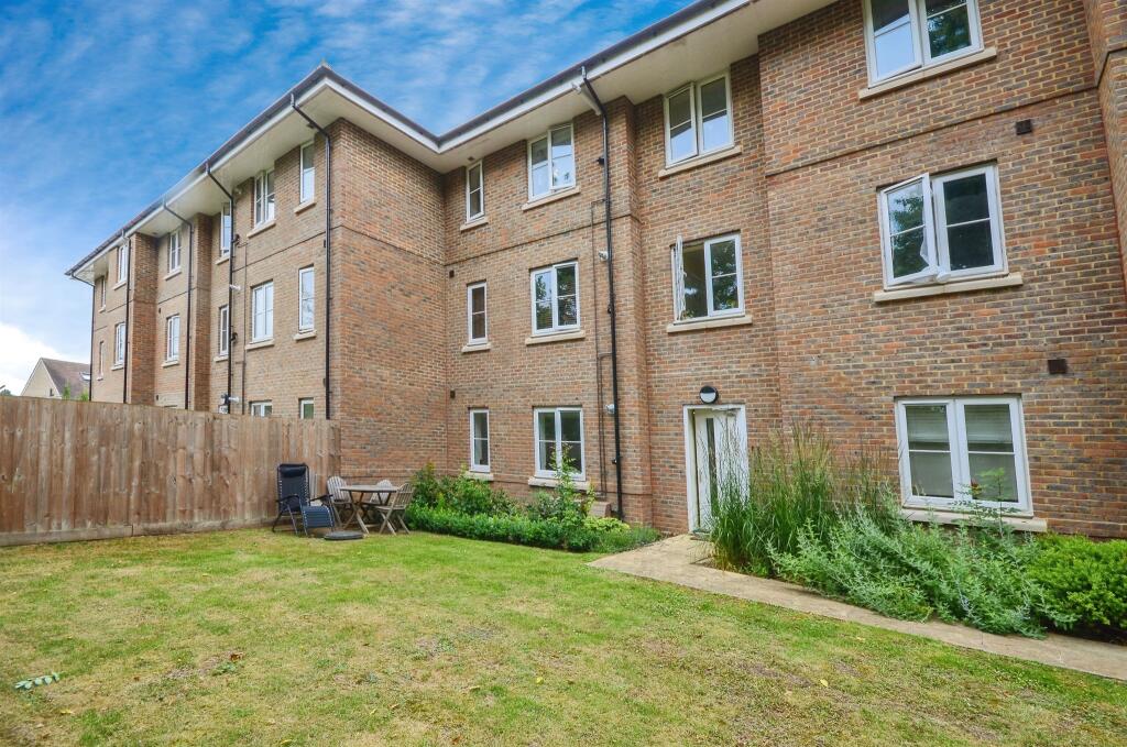 Property image for Neville Close, St. Albans