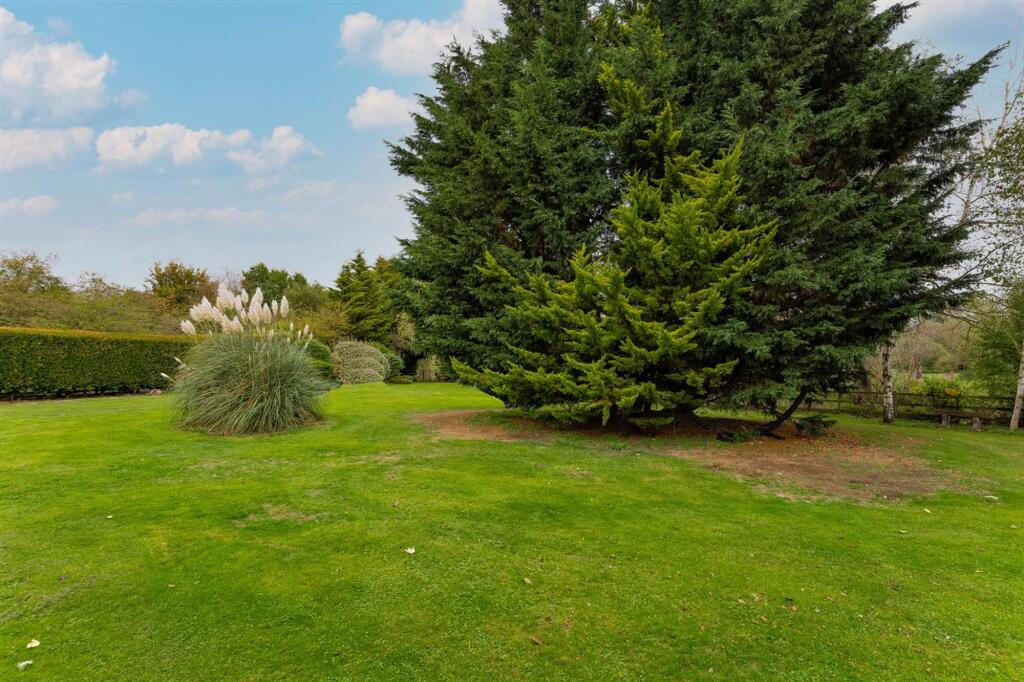 Additional image 25 of Old Parkbury Lane, Colney Street, AL2