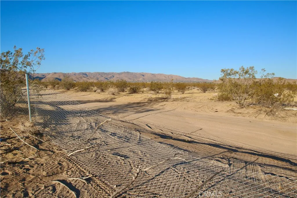 Additional image 9 of 4594 Rice Avenue, Joshua Tree, CA 92252
