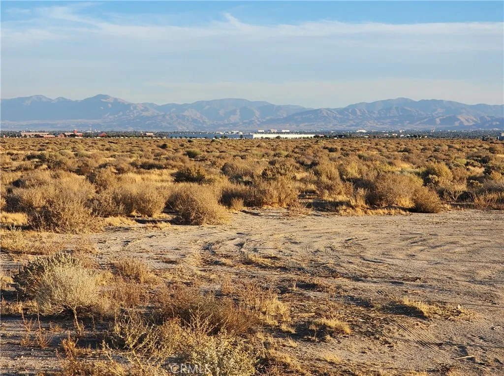 Property image for W Avenue F-4, Lancaster, CA 93536