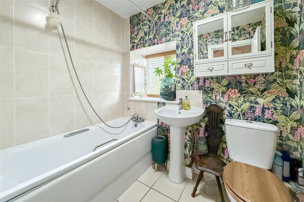 Additional image 7 of Astwick Manor, Coopers Green Lane, Hatfield, Hertfordshire, AL10