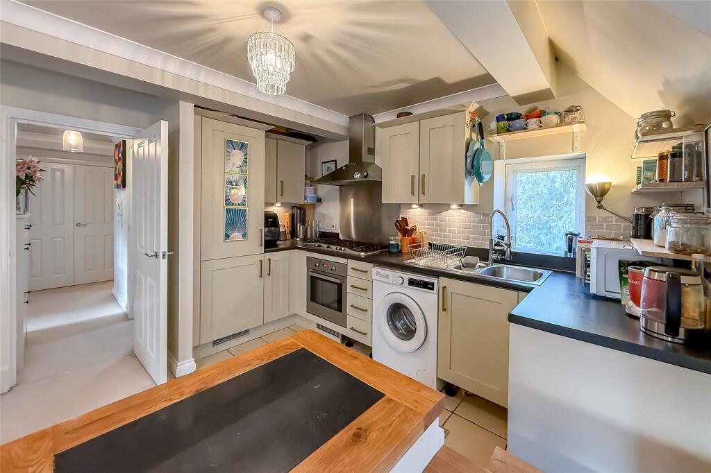 Additional image 18 of Astwick Manor, Coopers Green Lane, Hatfield, Hertfordshire, AL10