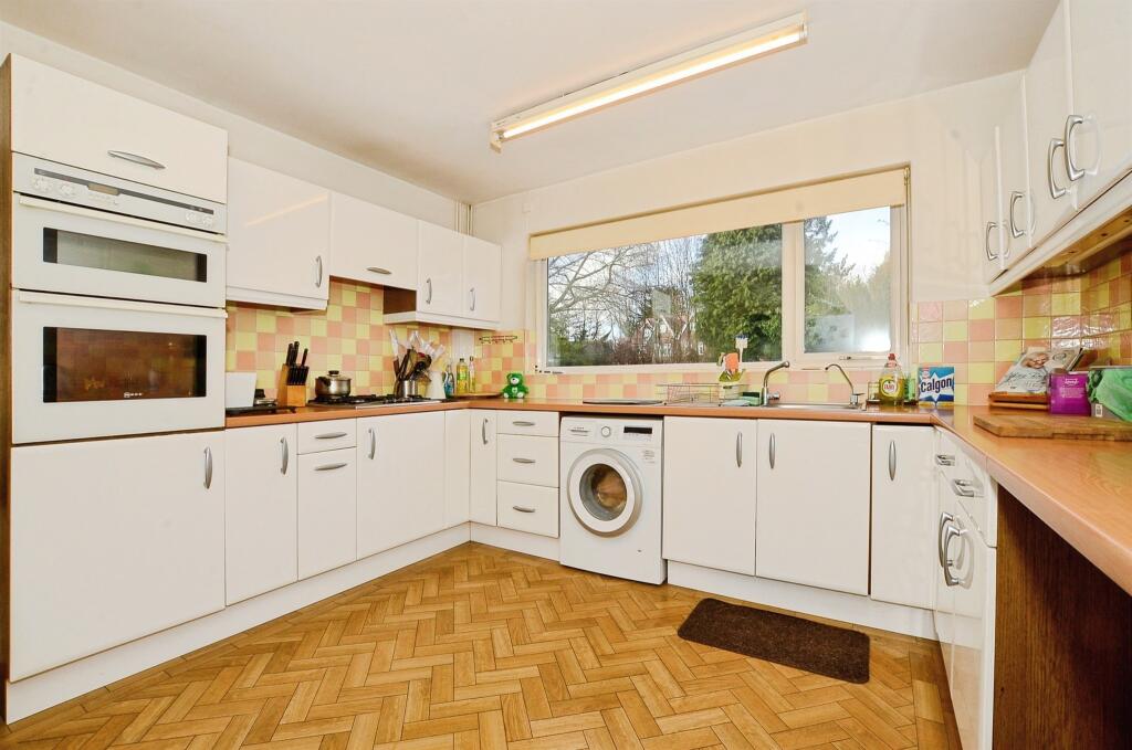 Additional image 19 of Long Buftlers, Harpenden