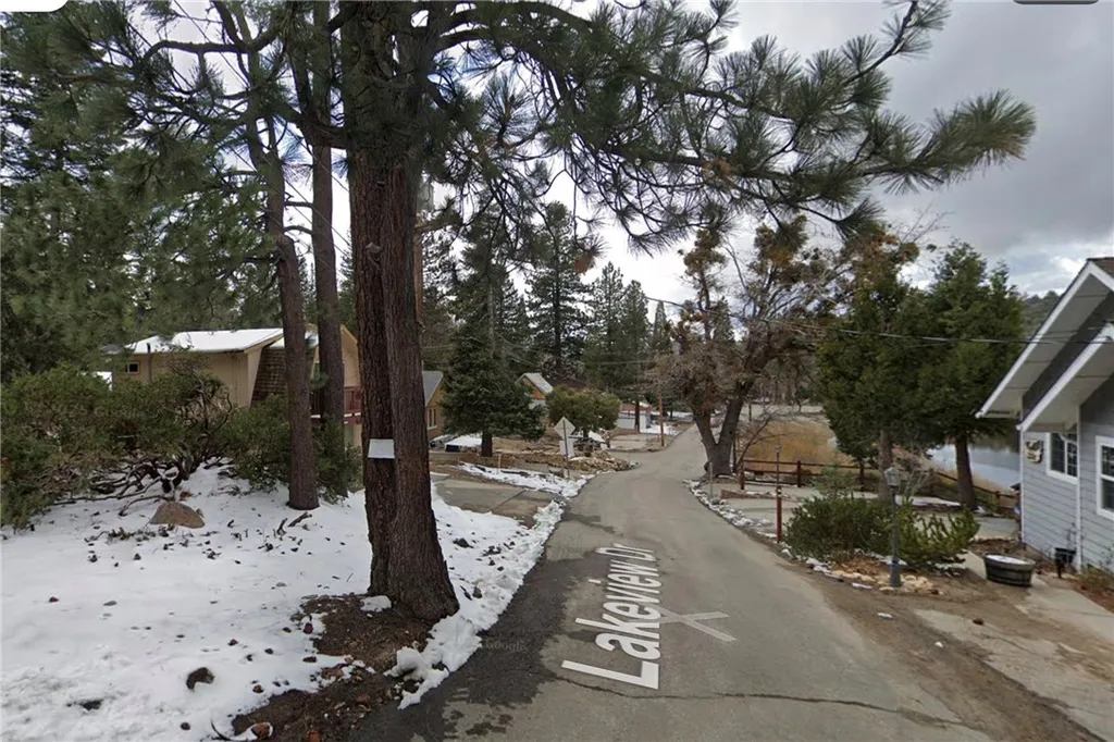 Additional image 2 of 33432 Lake View Dr, Running Springs, CA 92382