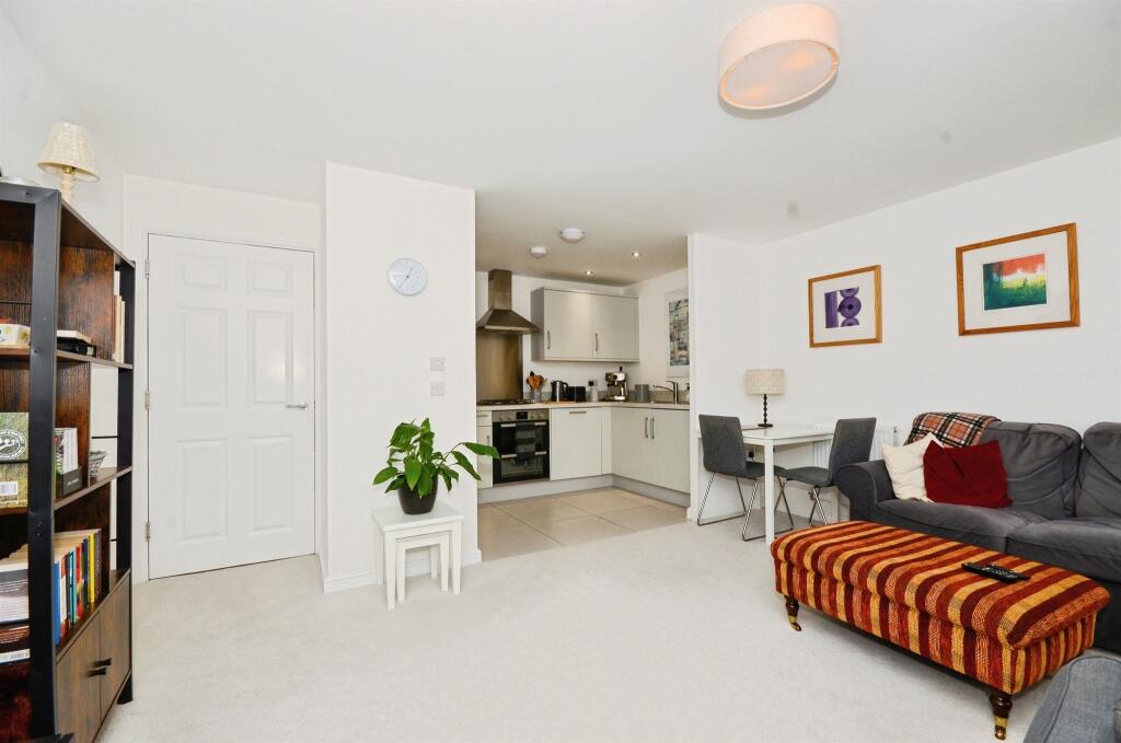 Additional image 4 of Neville Close, St. Albans