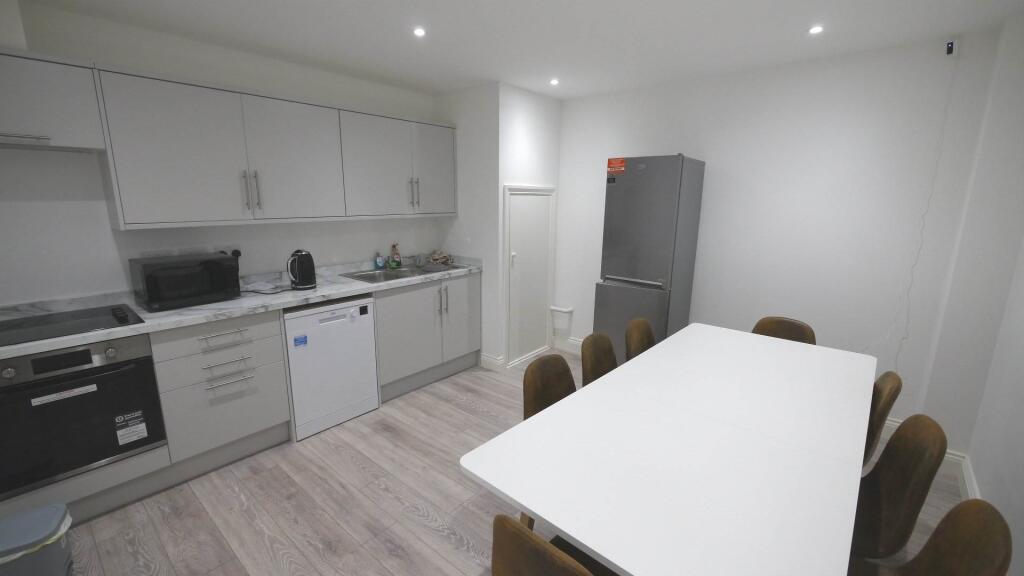 Additional image 10 of Town Centre, Hatfield