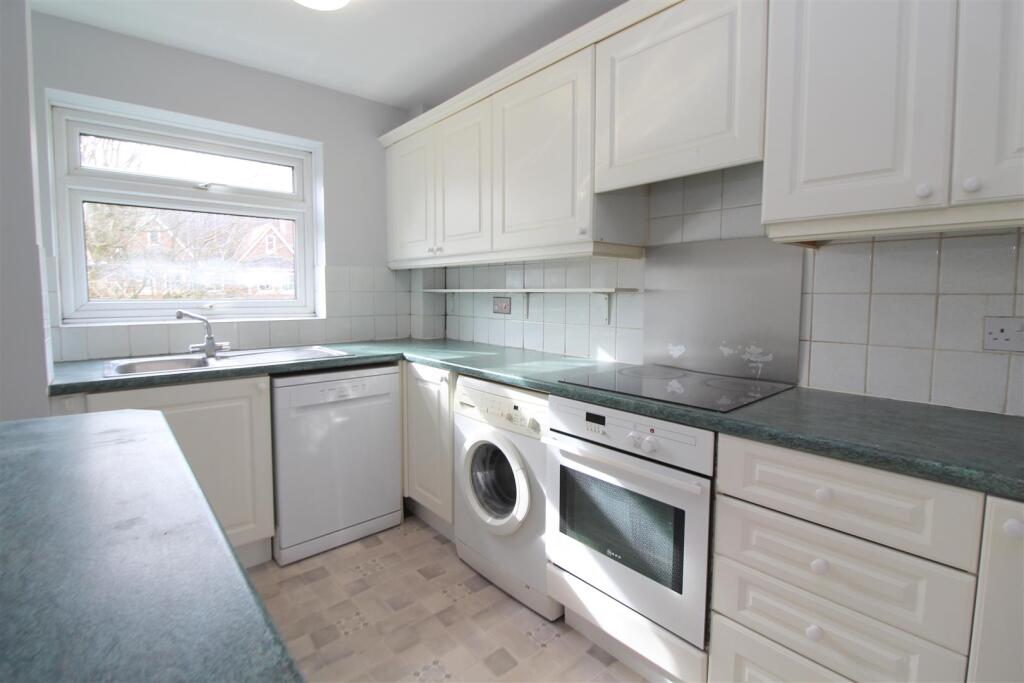 Additional image 11 of Avenue Road, St. Alban, Hertfordshire