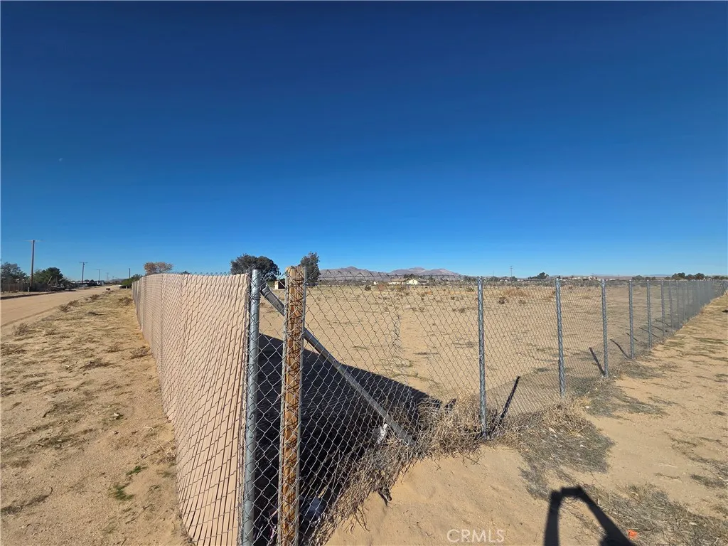 Additional image 6 of 43070 Duntroon St, Newberry Springs, CA 92365