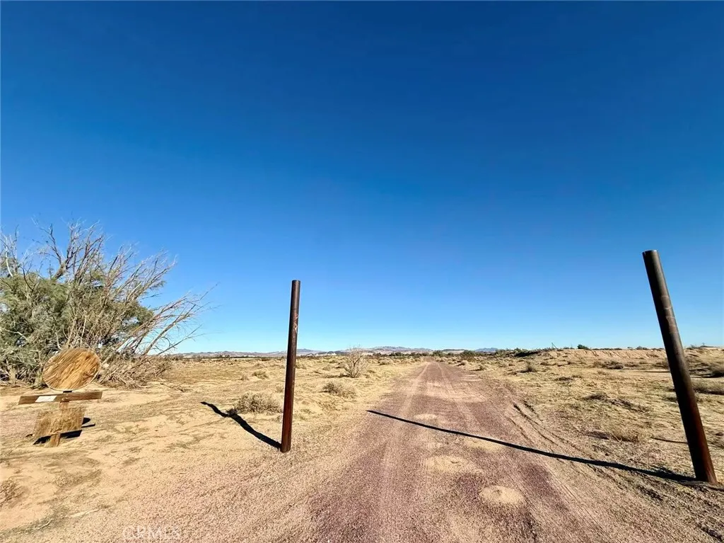 Additional image 7 of 32467 Lakeview Ave, Newberry Springs, CA 92365