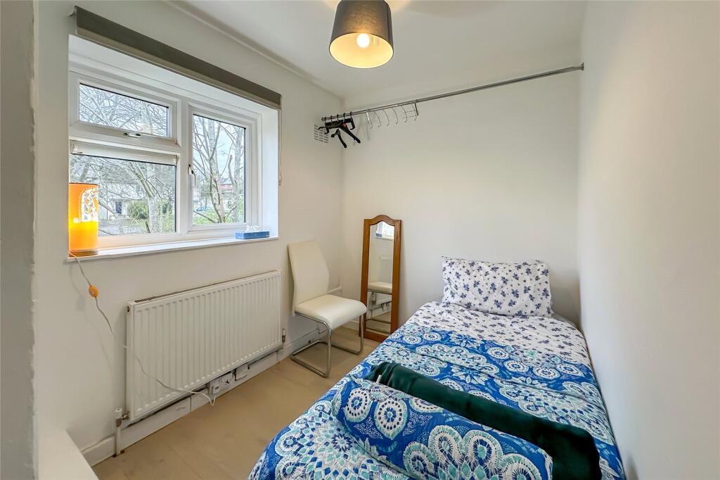 Additional image 11 of Roundfield Avenue, Harpenden, Hertfordshire, AL5