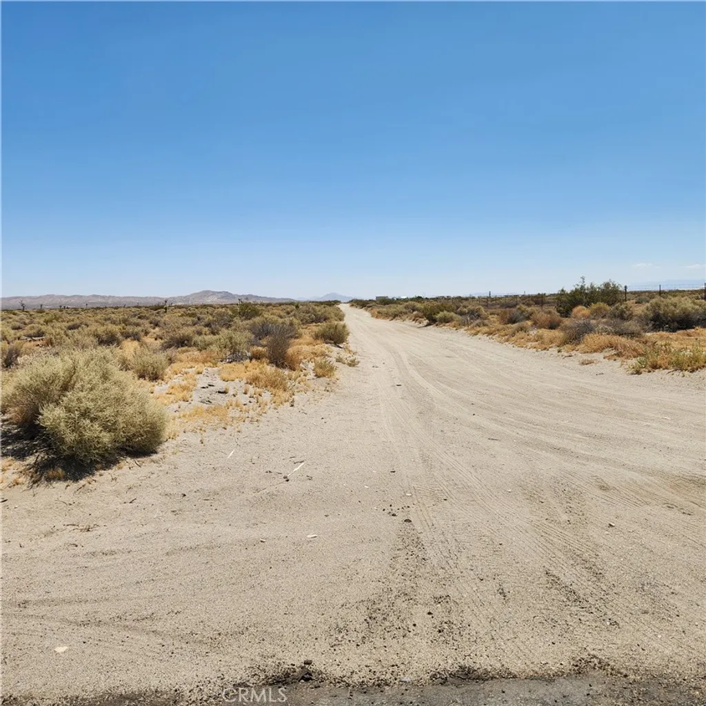 Additional image 5 of 202 Shelly Road, El Mirage, CA 92301